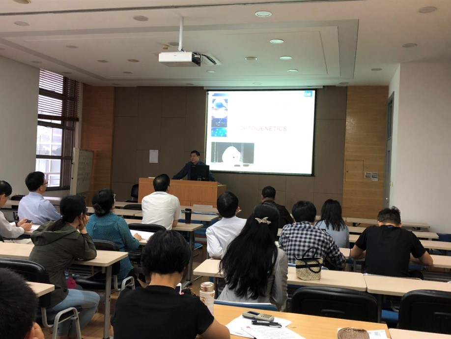“一路走，一路带，一路话秋实”――88娱乐城